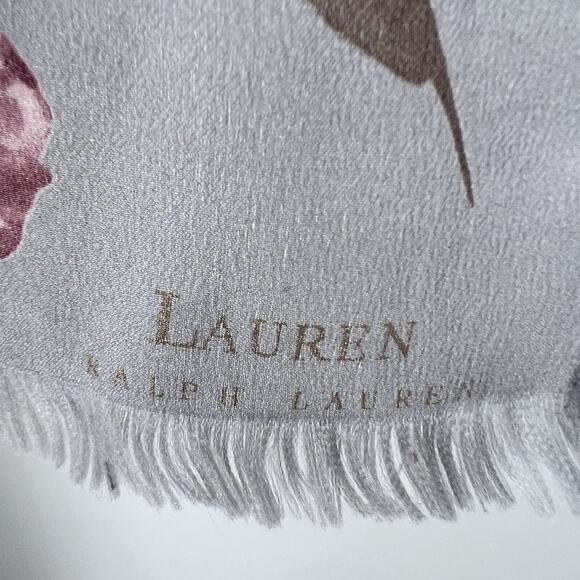 Vintage Ralph Lauren Silk Light Gray Pink Floral Roses Rectangle Scarf - Picture 8 of 9